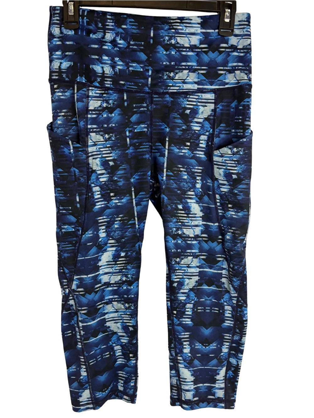 3/$20 Ododos Blue Abstract Print Active Capri Leggings Side Pockets Size Medium